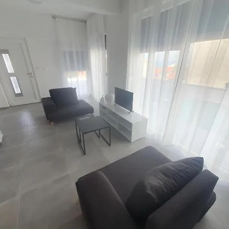 Palace Deluxe Trogir Exterior photo